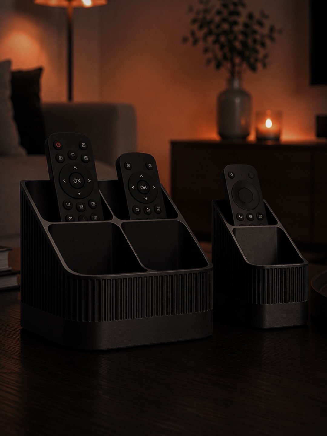 Modernes 3D-gedrucktes Fernbedienungs-Organizer-Set